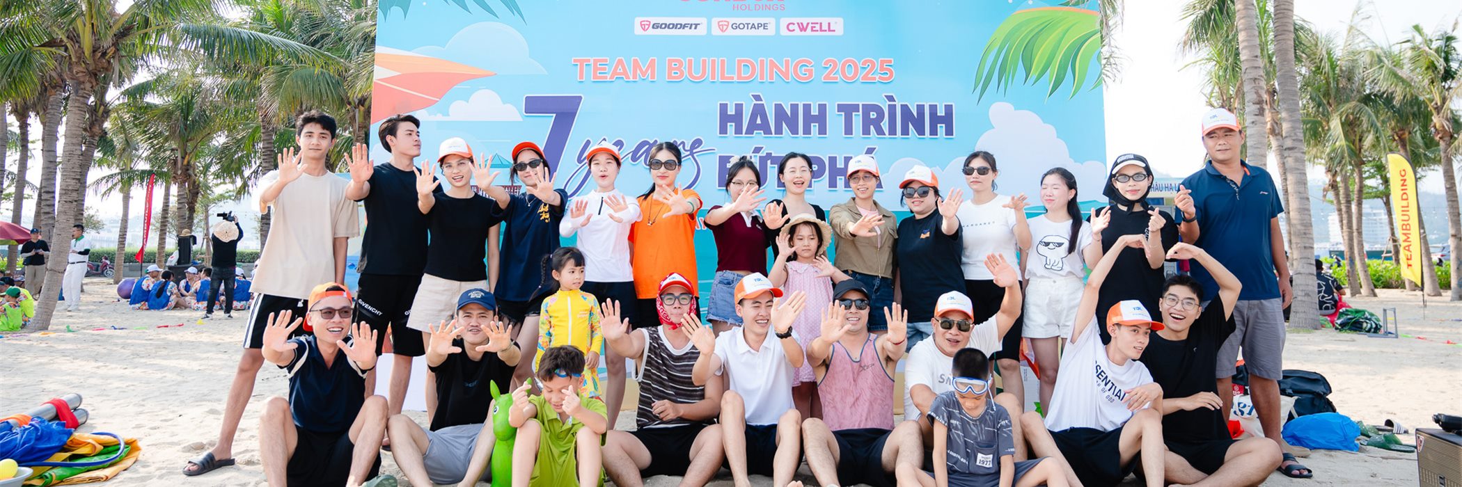 Tập thể Sunbox Holdings — GoodFit, GoTape và CWELL — tại Team Building 2025 Hành Trình Bứt Phá
