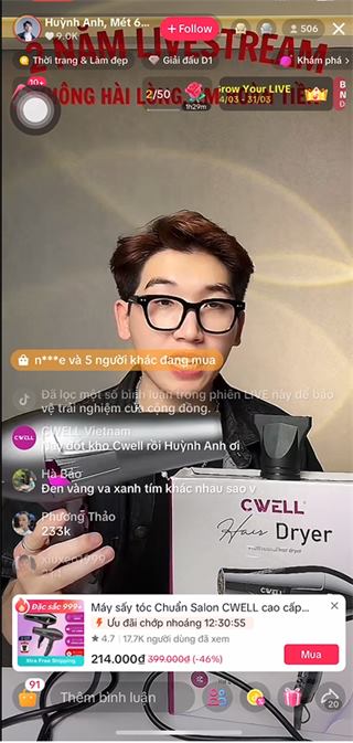 Huỳnh Anh livestream sản phẩm CWELL